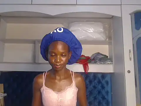 Snapshot of YoungDiva69 chatting on February 2025 09:17:02 AM YoungDiva69 online show from February 2025 09:17:02 AM
