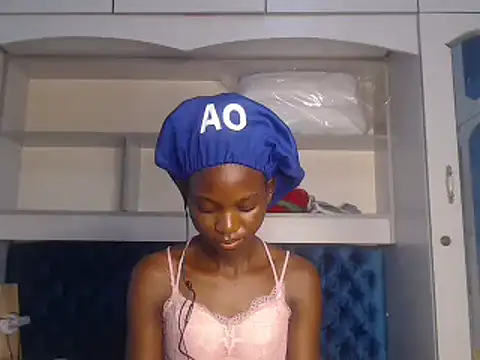 Snapshot of YoungDiva69 chatting on February 2025 12:33:02 PM YoungDiva69 online show from February 2025 12:33:02 PM