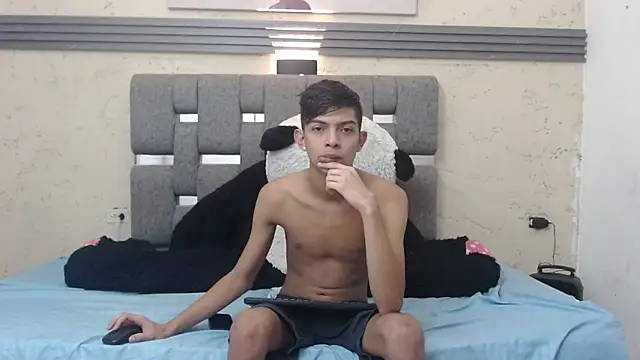 Snapshot of KING_STYLE2 chatting on February 2025 11:16:02 PM KING STYLE2 online show from February 2025 11:16:02 PM