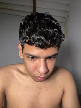 Snapshot of Santiago-Thompson chatting on October 2025 08:00:02 PM Santiago-Thompson online show from October 2025 08:00:02 PM