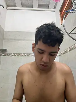 Snapshot of Santiago-Thompson chatting on November 2025 03:57:01 PM Santiago-Thompson online show from November 2025 03:57:01 PM