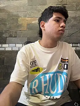 Snapshot of Santiago-Thompson chatting on November 2025 10:33:02 PM Santiago-Thompson online show from November 2025 10:33:02 PM