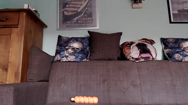 Snapshot of Astrid-Gilbert chatting on January 2025 03:15:01 PM Astrid-Gilbert online show from January 2025 03:15:01 PM