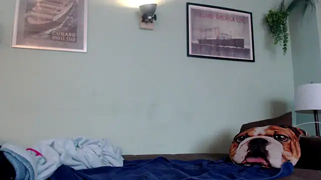 Snapshot of Astrid-Gilbert chatting on February 2025 01:27:01 PM Astrid-Gilbert online show from February 2025 01:27:01 PM