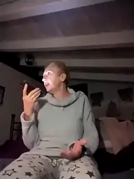 Snapshot of divinaerotica chatting on November 2025 05:56:02 PM divinaerotica online show from November 2025 05:56:02 PM