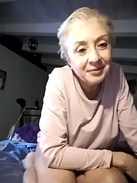 Snapshot of divinaerotica chatting on November 2025 03:16:02 PM divinaerotica online show from November 2025 03:16:02 PM