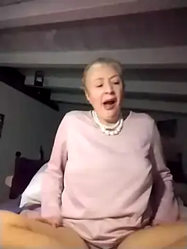 Snapshot of divinaerotica chatting on December 2025 08:58:01 PM divinaerotica online show from December 2025 08:58:01 PM