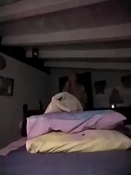 Snapshot of divinaerotica chatting on December 2025 06:25:02 PM divinaerotica online show from December 2025 06:25:02 PM