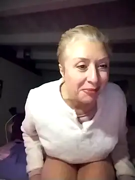 Snapshot of divinaerotica chatting on December 2025 06:03:02 PM divinaerotica online show from December 2025 06:03:02 PM