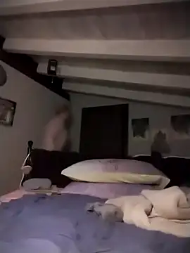 Snapshot of divinaerotica chatting on December 2025 08:05:02 PM divinaerotica online show from December 2025 08:05:02 PM