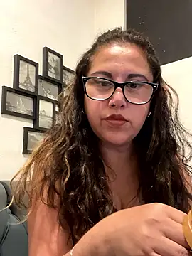 MirandaLatinaLovely online show from November 2025 03:29:02 AM