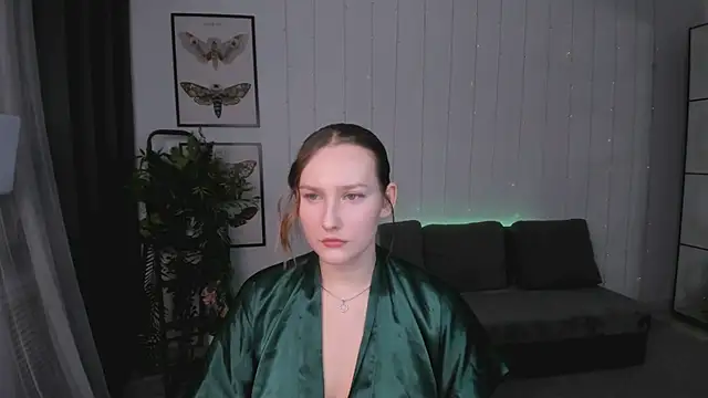 Snapshot of MaryWaddell chatting on February 2025 06:15:01 AM MaryWaddell online show from February 2025 06:15:01 AM