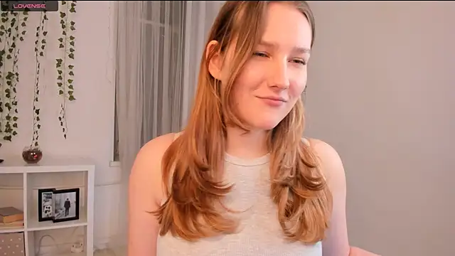 Snapshot of MaryWaddell chatting on February 2025 04:31:01 PM MaryWaddell online show from February 2025 04:31:01 PM