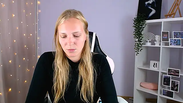 VeronicaAndersen online show from September 2025 11:33:01 AM