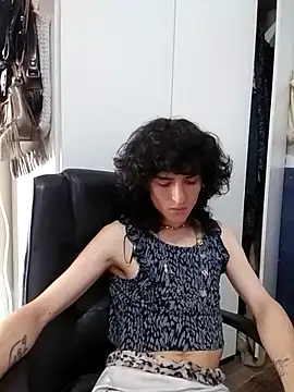 Snapshot of Penygirl chatting on November 2025 04:18:02 PM Penygirl online show from November 2025 04:18:02 PM