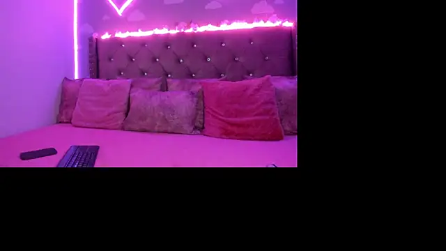 jynxmazee online show from February 2025 05:37:01 AM