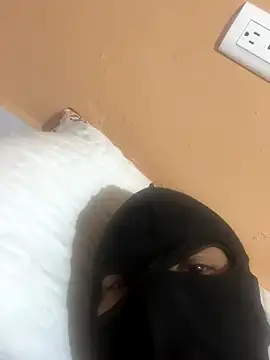 tunenarica22 online show from December 2025 03:00:01 AM