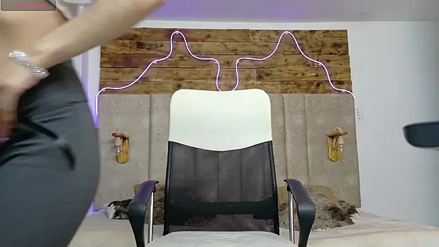 Snapshot of Alektra_bryce chatting on September 2025 07:58:01 PM Alektra bryce online show from September 2025 07:58:01 PM