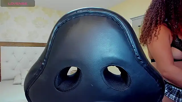 MELINAMARTINS online show from February 2025 07:39:01 PM