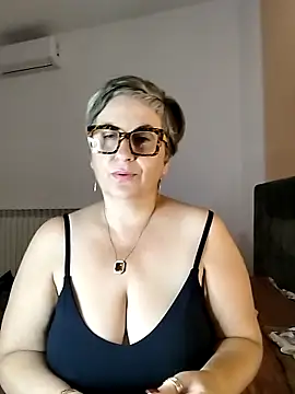 Pumabionda online show from September 2025 02:43:02 PM