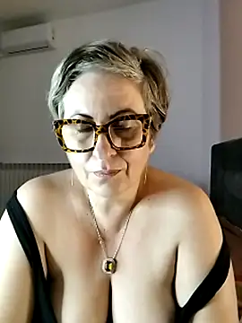 Pumabionda online show from October 2025 02:40:02 AM