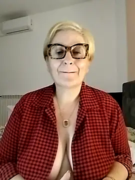 Pumabionda online show from November 2025 10:07:02 PM