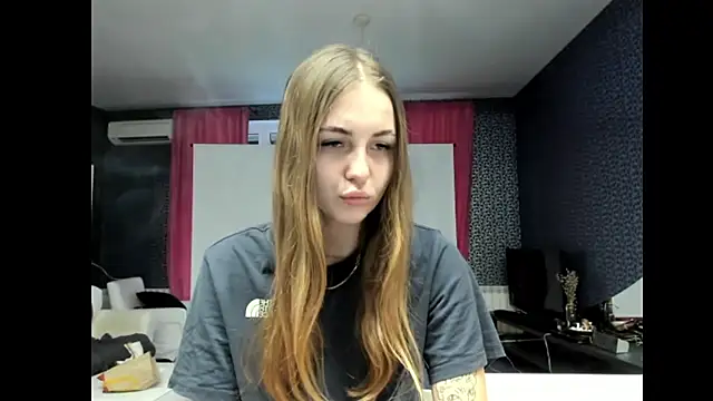 vikky s1 online show from March 2025 03:27:01 PM