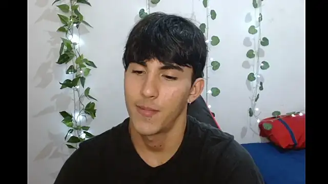 neithanzynxx online show from March 2025 07:25:01 PM