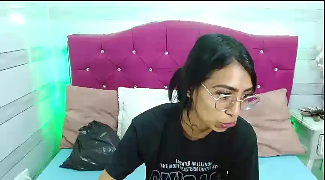 Karla SlutSkinny online show from February 2025 02:53:01 AM