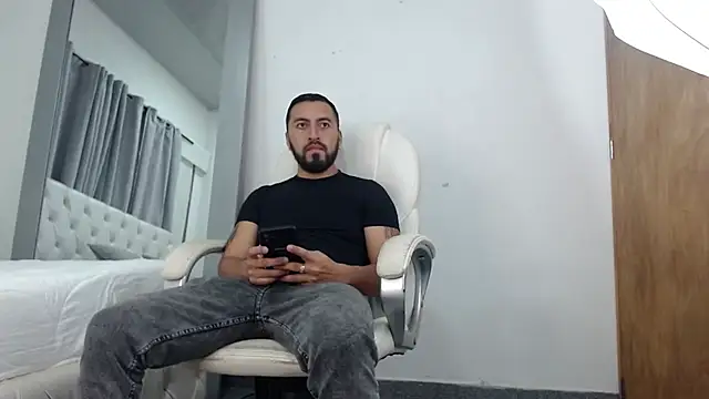 sebastian colle online show from March 2025 12:01:02 PM