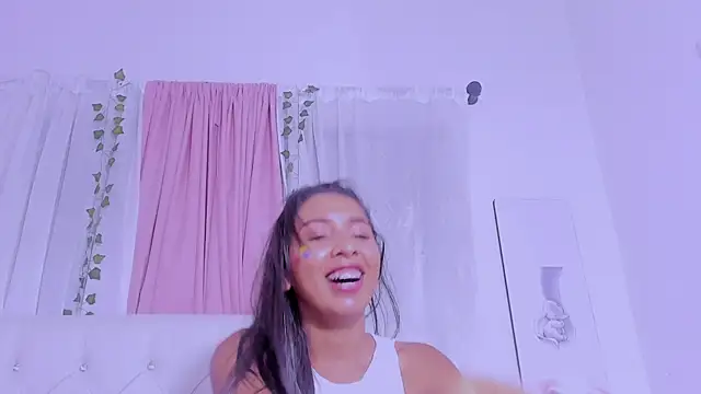 Snapshot of Emma_lorense22 chatting on March 2025 01:24:01 AM Emma lorense22 online show from March 2025 01:24:01 AM