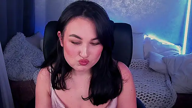 Snapshot of LilyFoxyy chatting on February 2025 02:27:02 PM LilyFoxyy online show from February 2025 02:27:02 PM