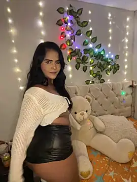 Annievergara online show from September 2025 12:32:02 AM
