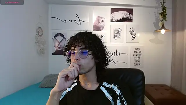 andres ocasio online show from September 2025 08:41:01 PM