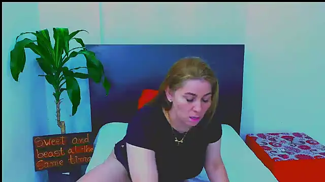 EmmaFosteer online show from September 2025 09:06:02 PM
