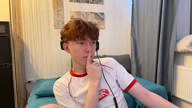 Snapshot of tommy_colson chatting on December 2025 03:28:02 PM tommy colson online show from December 2025 03:28:02 PM