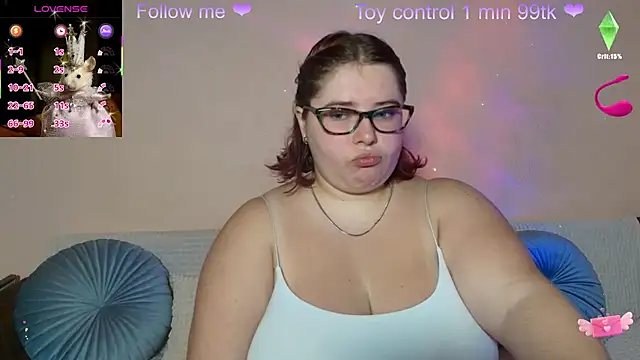 Lily lu one online show from September 2025 05:36:01 PM