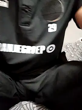 Snapshot of tajemniczy199 chatting on October 2025 10:43:02 PM tajemniczy199 online show from October 2025 10:43:02 PM