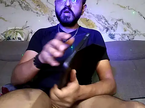 Snapshot of freakydesi chatting on November 2025 10:09:02 PM freakydesi online show from November 2025 10:09:02 PM