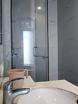 Snapshot of freakydesi chatting on December 2025 05:12:02 AM freakydesi online show from December 2025 05:12:02 AM