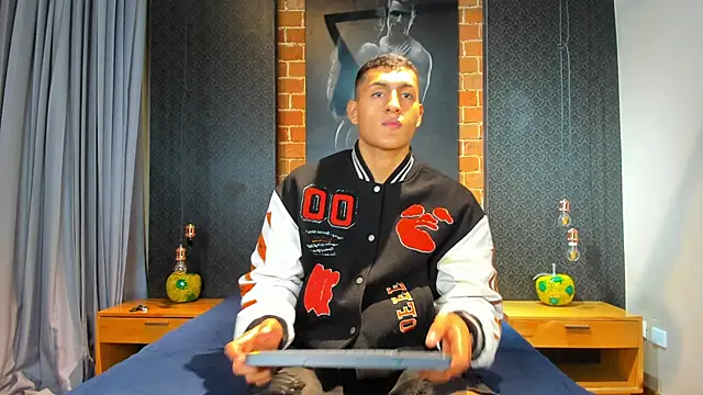 NoahVolkov online show from March 2025 11:25:02 AM