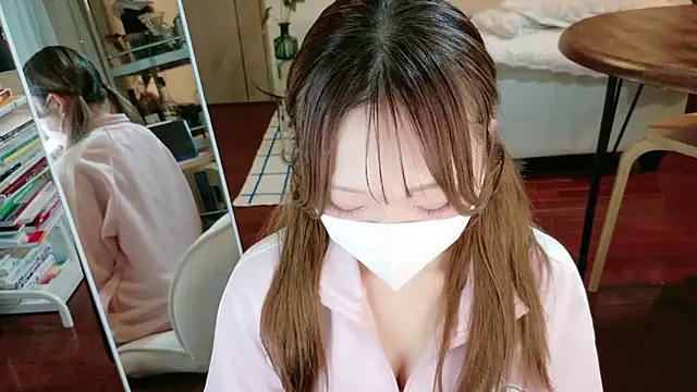 Snapshot of mami-pokoch chatting on October 2025 01:08:02 PM mami-pokoch online show from October 2025 01:08:02 PM