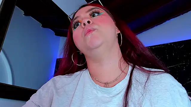 Mia Blumm  online show from September 2025 09:04:02 PM