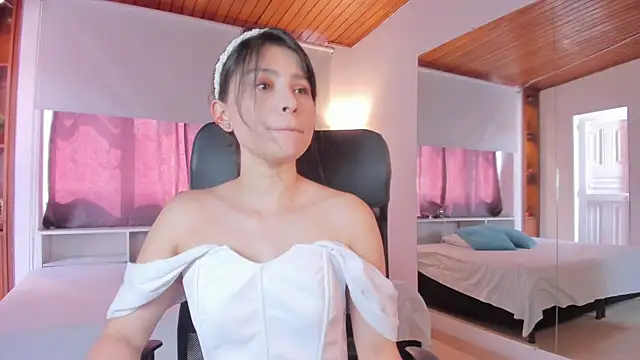 Catalina Santhana online show from March 2025 03:24:02 PM