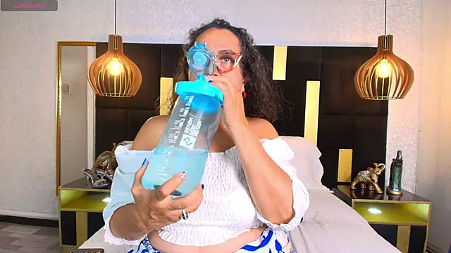 AlessandraLeroy online show from November 2025 02:50:02 PM