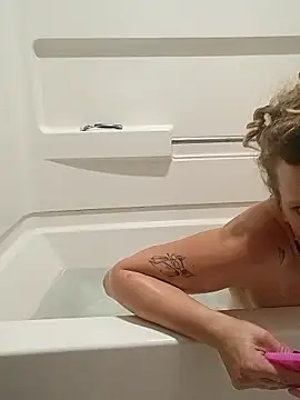 Snapshot of KITTYBOOBOOFUXX chatting on October 2025 10:12:01 PM KITTYBOOBOOFUXX online show from October 2025 10:12:01 PM