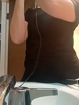 Snapshot of KITTYBOOBOOFUXX chatting on November 2025 03:12:01 AM KITTYBOOBOOFUXX online show from November 2025 03:12:01 AM