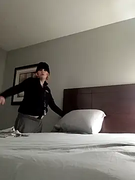 Snapshot of KITTYBOOBOOFUXX chatting on December 2025 03:47:01 AM KITTYBOOBOOFUXX online show from December 2025 03:47:01 AM