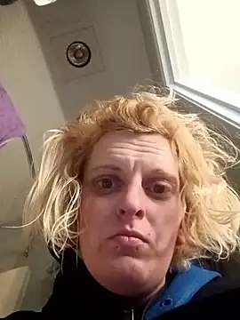 Snapshot of KITTYBOOBOOFUXX chatting on December 2025 03:49:02 AM KITTYBOOBOOFUXX online show from December 2025 03:49:02 AM