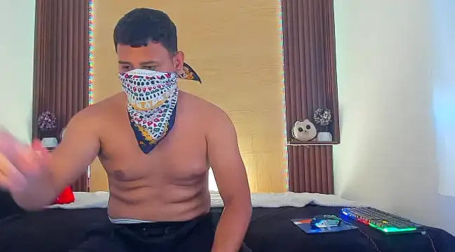 Racingbear  online show from March 2025 07:48:01 PM